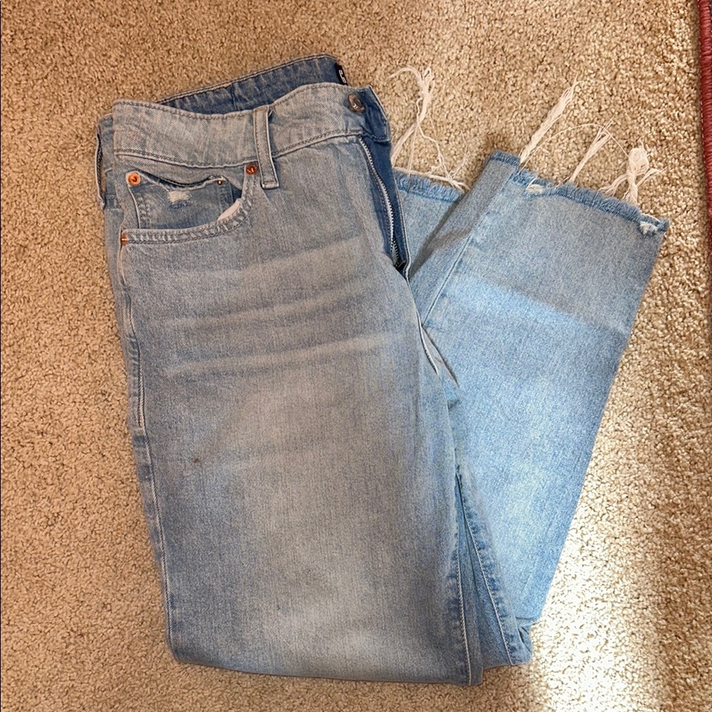 GAP Women's Light Blue Straight Jean
